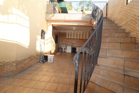 Casa à venda com 380m², 3 quartos e 7 vagasQuintal