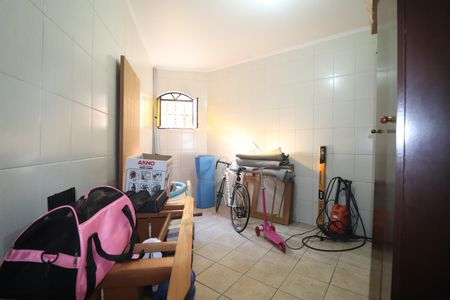 Casa à venda com 380m², 3 quartos e 7 vagasDepósito garagem 