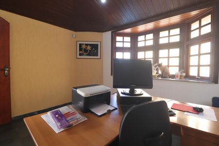Casa à venda com 380m², 3 quartos e 7 vagasMezanino - Escritório 