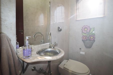 Casa à venda com 380m², 3 quartos e 7 vagasLavabo