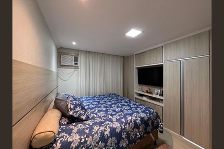 Apartamento à venda com 270m², 3 quartos e 2 vagas Apartamento à venda com 270m², 3 quartos e 2 vagasSuíte