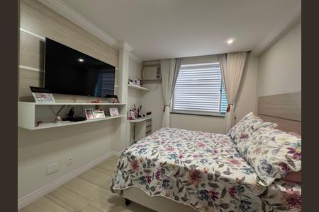 Apartamento à venda com 270m², 3 quartos e 2 vagas Apartamento à venda com 270m², 3 quartos e 2 vagasQuarto 1