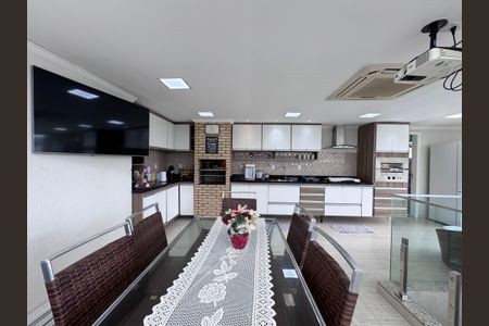 Apartamento à venda com 270m², 3 quartos e 2 vagas Apartamento à venda com 270m², 3 quartos e 2 vagasÁrea Gourmet