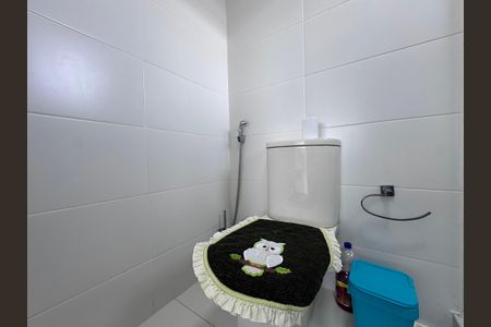Apartamento à venda com 270m², 3 quartos e 2 vagas Apartamento à venda com 270m², 3 quartos e 2 vagasBanheiro Social 2