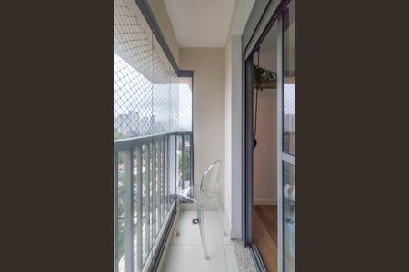 Apartamento à venda com 131m², 3 quartos e 2 vagas Apartamento à venda com 131m², 3 quartos e 2 vagasSuite 3 - Sacada