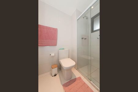 Apartamento à venda com 131m², 3 quartos e 2 vagas Apartamento à venda com 131m², 3 quartos e 2 vagasBanheiro da Suíte 1