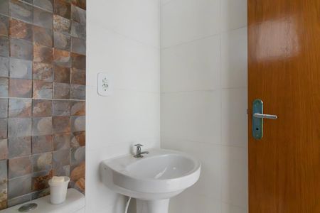 Apartamento à venda com 45m², 2 quartos e sem vaga Apartamento à venda com 45m², 2 quartos e sem vagaBanheiro