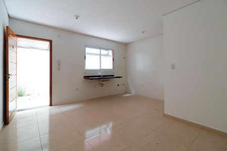 Sala/Cozinha e Área de Serviço de apartamento à venda com 2 quartos, 45m² em Vila Nhocuné, São Paulo