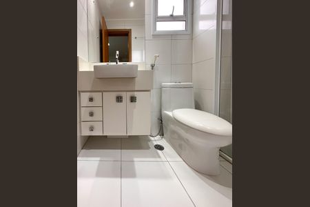 Apartamento à venda com 132m², 3 quartos e 3 vagasBanheiro da Suíte 1