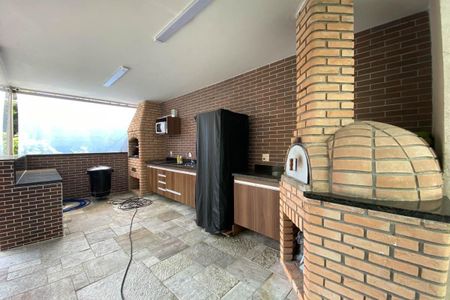 Apartamento à venda com 132m², 3 quartos e 3 vagasÁrea comum - Churrasqueira