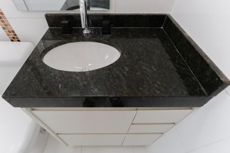 Casa de condomínio à venda com 89m², 2 quartos e 1 vaga Casa de condomínio à venda com 89m², 2 quartos e 1 vagaBanheiro da suíte 1