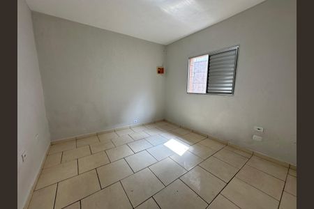 Quarto de casa para alugar com 1 quarto, 40m² em Jardim Silveira, Barueri
