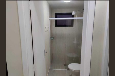 Banheiro de apartamento para alugar com 2 quartos, 68m² em Parque Taboao, Taboão da Serra