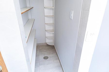 Apartamento para alugar com 200m², 3 quartos e 2 vagas Apartamento para alugar com 200m², 3 quartos e 2 vagasDispensa