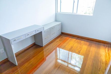 Apartamento para alugar com 200m², 3 quartos e 2 vagas Apartamento para alugar com 200m², 3 quartos e 2 vagasQuarto 2