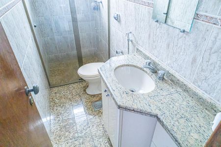 Apartamento para alugar com 200m², 3 quartos e 2 vagas Apartamento para alugar com 200m², 3 quartos e 2 vagasBanheiro 2