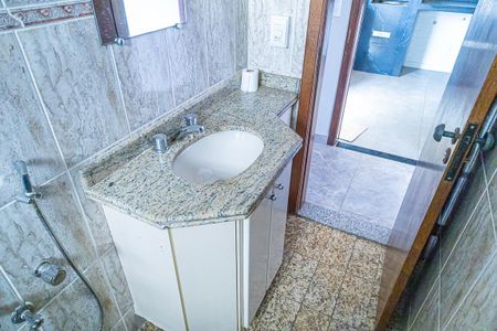 Apartamento para alugar com 200m², 3 quartos e 2 vagas Apartamento para alugar com 200m², 3 quartos e 2 vagasBanheiro 2