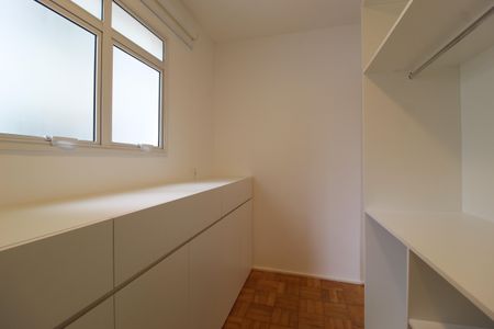 Apartamento para alugar com 122m², 3 quartos e 1 vagaCloset da Suíte