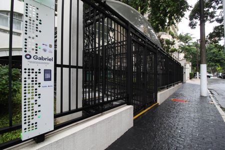 Apartamento para alugar com 122m², 3 quartos e 1 vagaFachada