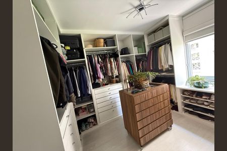 Closet de apartamento à venda com 2 quartos, 109m² em Moema, São Paulo