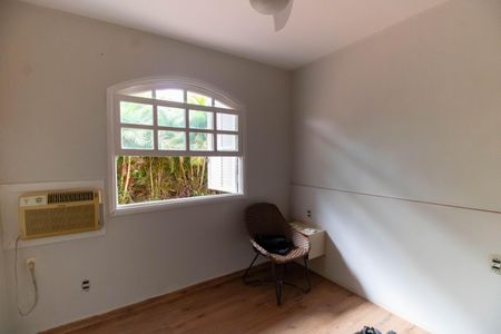 Casa de condomínio para alugar com 200m², 5 quartos e 4 vagas Casa de condomínio para alugar com 200m², 5 quartos e 4 vagasQuarto 2