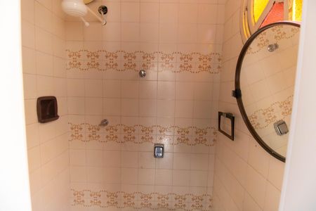 Casa de condomínio para alugar com 200m², 5 quartos e 4 vagas Casa de condomínio para alugar com 200m², 5 quartos e 4 vagasBanheiro de serviço