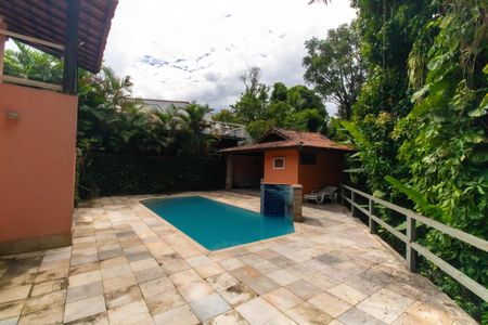 Casa de condomínio para alugar com 200m², 5 quartos e 4 vagas Casa de condomínio para alugar com 200m², 5 quartos e 4 vagasÁrea externa