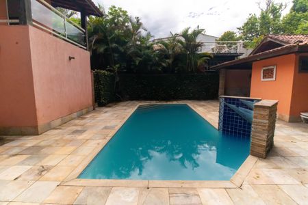 Casa de condomínio para alugar com 200m², 5 quartos e 4 vagas Casa de condomínio para alugar com 200m², 5 quartos e 4 vagasÁrea externa