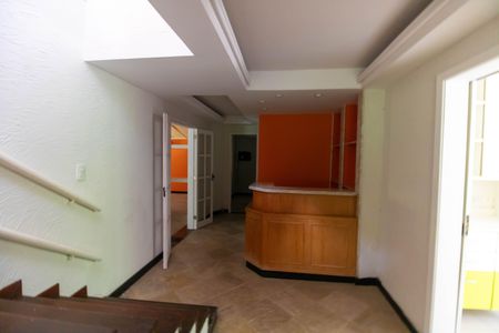 Casa de condomínio para alugar com 200m², 5 quartos e 4 vagas Casa de condomínio para alugar com 200m², 5 quartos e 4 vagasHall