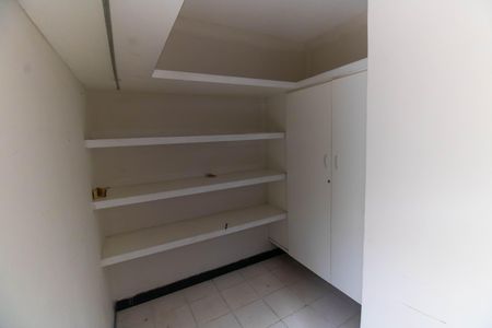 Casa de condomínio para alugar com 200m², 5 quartos e 4 vagas Casa de condomínio para alugar com 200m², 5 quartos e 4 vagasQuarto de Serviço