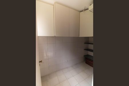 Casa de condomínio para alugar com 200m², 5 quartos e 4 vagas Casa de condomínio para alugar com 200m², 5 quartos e 4 vagasÁrea de Serviço