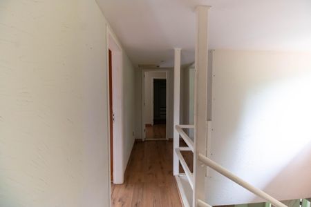 Casa de condomínio para alugar com 200m², 5 quartos e 4 vagas Casa de condomínio para alugar com 200m², 5 quartos e 4 vagasHall