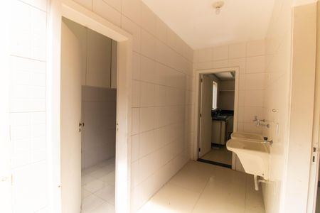 Casa de condomínio para alugar com 200m², 5 quartos e 4 vagas Casa de condomínio para alugar com 200m², 5 quartos e 4 vagasÁrea de Serviço