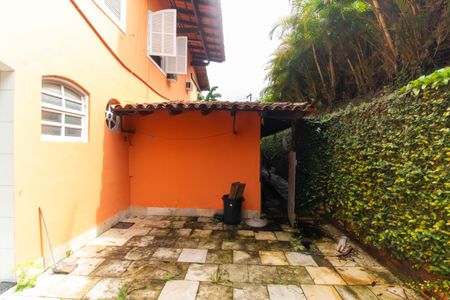 Casa de condomínio para alugar com 200m², 5 quartos e 4 vagas Casa de condomínio para alugar com 200m², 5 quartos e 4 vagasÁrea externa