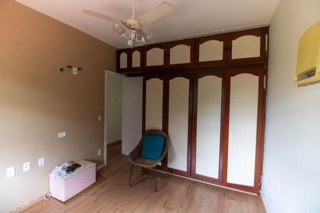 Casa de condomínio para alugar com 200m², 5 quartos e 4 vagas Casa de condomínio para alugar com 200m², 5 quartos e 4 vagasQuarto 3