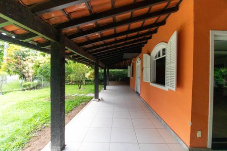 Varanda da Sala de casa de condomínio para alugar com 5 quartos, 200m² em Maria Paula, Niterói