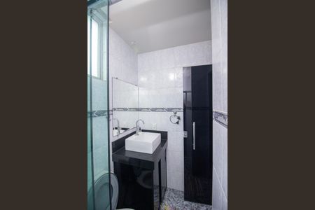 Apartamento à venda com 65m², 3 quartos e 1 vagaBanheiro Social