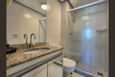 Apartamento à venda com 139m², 3 quartos e 2 vagas Apartamento à venda com 139m², 3 quartos e 2 vagasBanheiro da Suíte