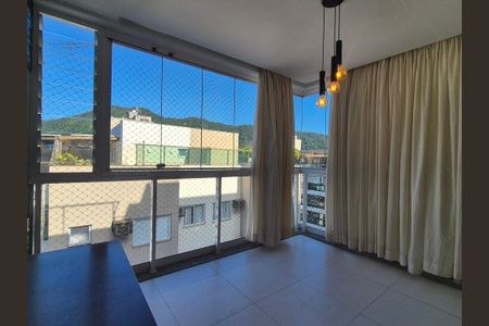 Apartamento à venda com 139m², 3 quartos e 2 vagas Apartamento à venda com 139m², 3 quartos e 2 vagasVaranda da Sala