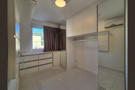 Apartamento à venda com 139m², 3 quartos e 2 vagas Apartamento à venda com 139m², 3 quartos e 2 vagasSuíte