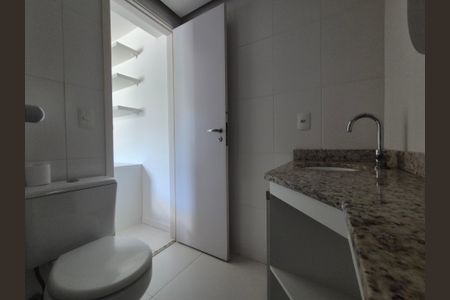 Apartamento à venda com 139m², 3 quartos e 2 vagas Apartamento à venda com 139m², 3 quartos e 2 vagasBanheiro da Suíte 2