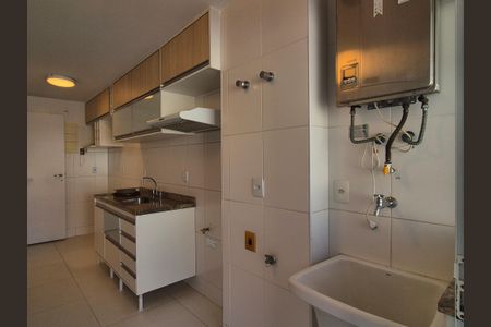 Apartamento à venda com 139m², 3 quartos e 2 vagas Apartamento à venda com 139m², 3 quartos e 2 vagasCozinha