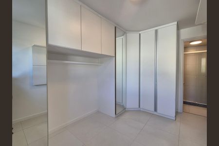 Apartamento à venda com 139m², 3 quartos e 2 vagas Apartamento à venda com 139m², 3 quartos e 2 vagasSuíte