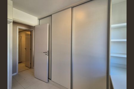 Apartamento à venda com 139m², 3 quartos e 2 vagas Apartamento à venda com 139m², 3 quartos e 2 vagasSuíte