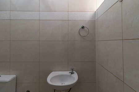 Casa à venda com 69m², 4 quartos e sem vagaBanheiro 2