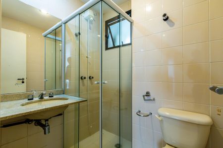 Apartamento à venda com 43m², 2 quartos e 1 vaga Apartamento à venda com 43m², 2 quartos e 1 vagaBanheiro social