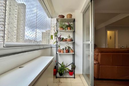 Apartamento à venda com 76m², 2 quartos e 2 vagasVaranda da Sala