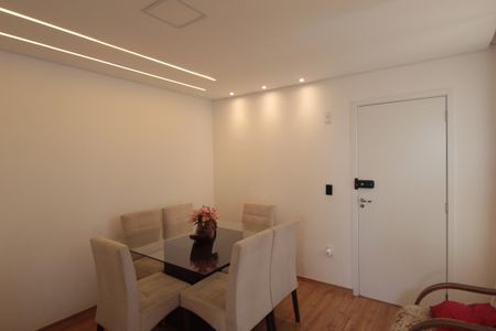 Sala de apartamento à venda com 2 quartos, 49m² em Planalto, Belo Horizonte