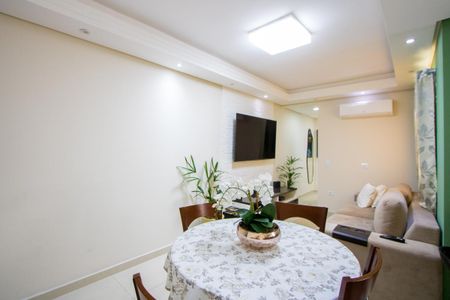 Sala de apartamento à venda com 2 quartos, 120m² em Vila Homero Thon, Santo André