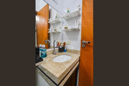 Apartamento à venda com 120m², 2 quartos e 1 vaga Apartamento à venda com 120m², 2 quartos e 1 vagaBanheiro da Suíte